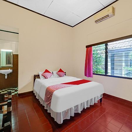 Oyo 90676 Oryza Hotel Yogyakarta Exterior foto