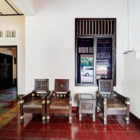 Oyo 90676 Oryza Hotel Yogyakarta Exterior foto