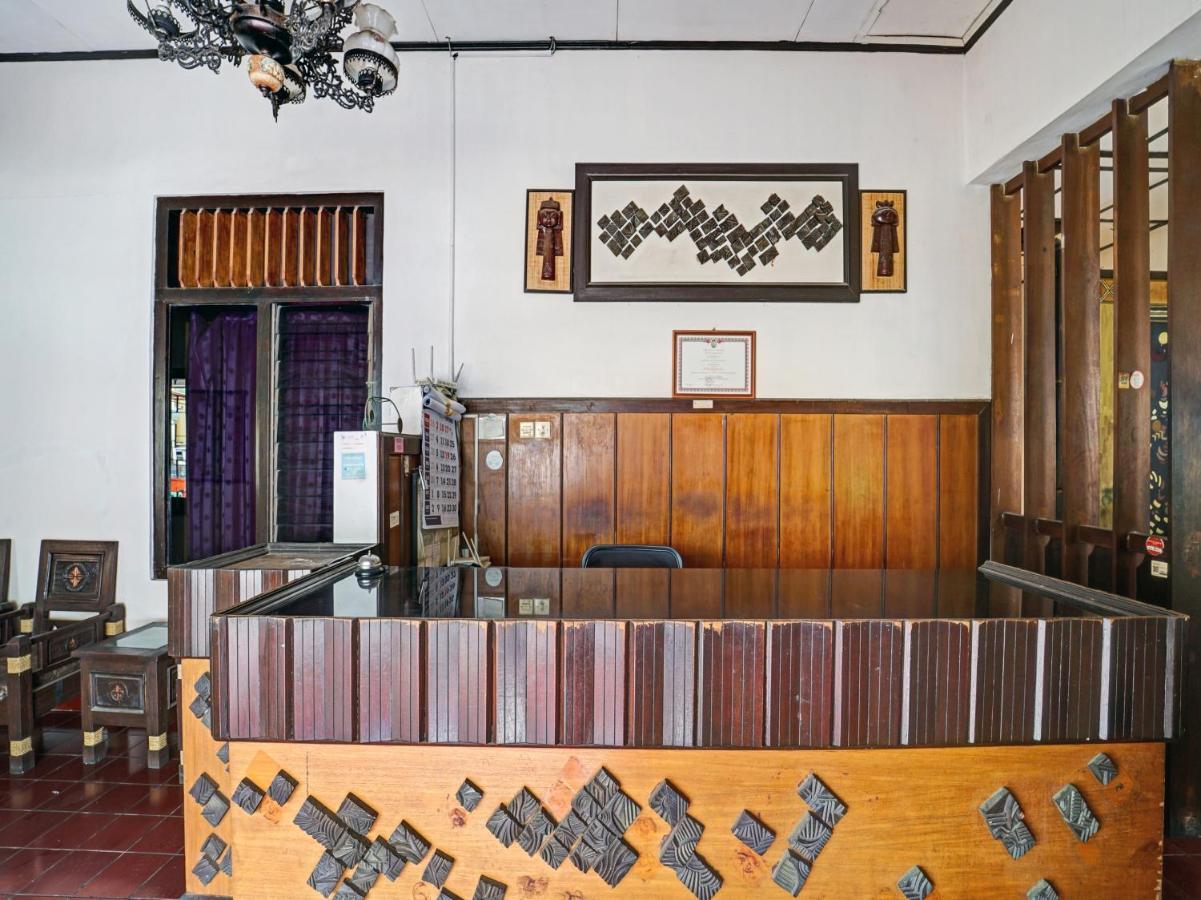Oyo 90676 Oryza Hotel Yogyakarta Exterior foto