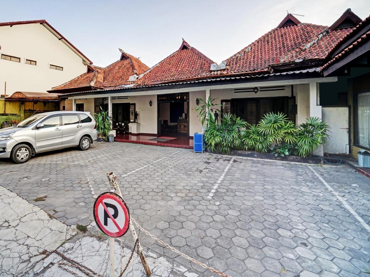 Oyo 90676 Oryza Hotel Yogyakarta Exterior foto