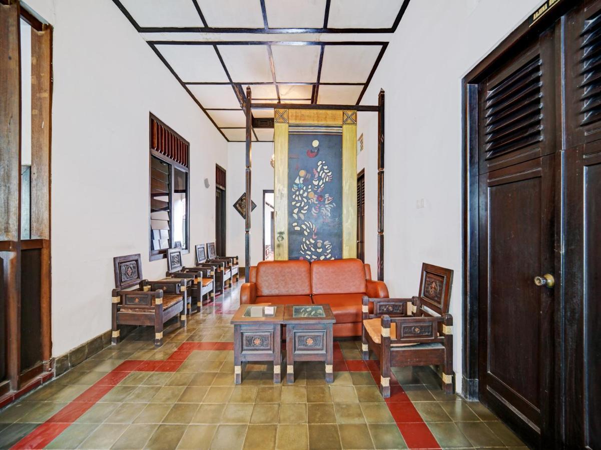 Oyo 90676 Oryza Hotel Yogyakarta Exterior foto