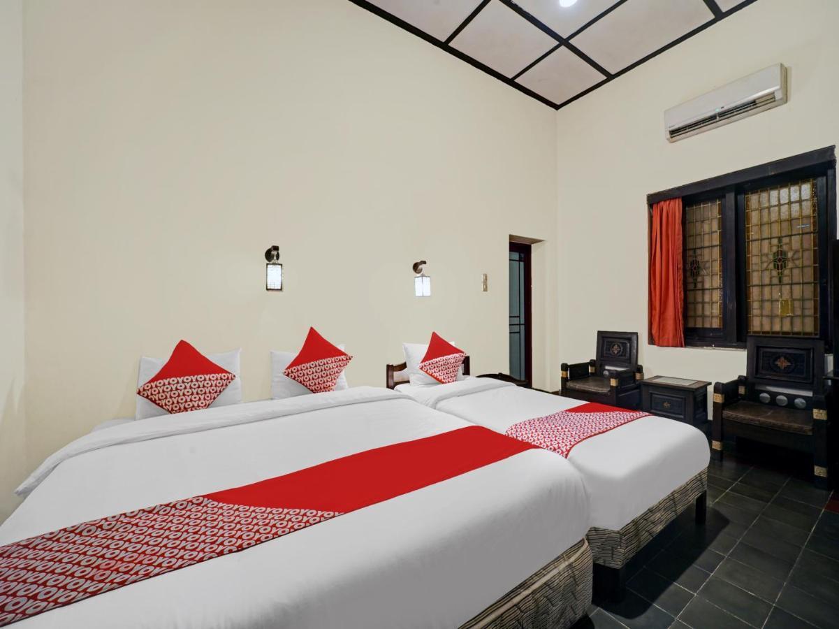Oyo 90676 Oryza Hotel Yogyakarta Exterior foto
