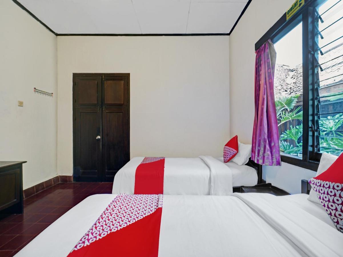 Oyo 90676 Oryza Hotel Yogyakarta Exterior foto