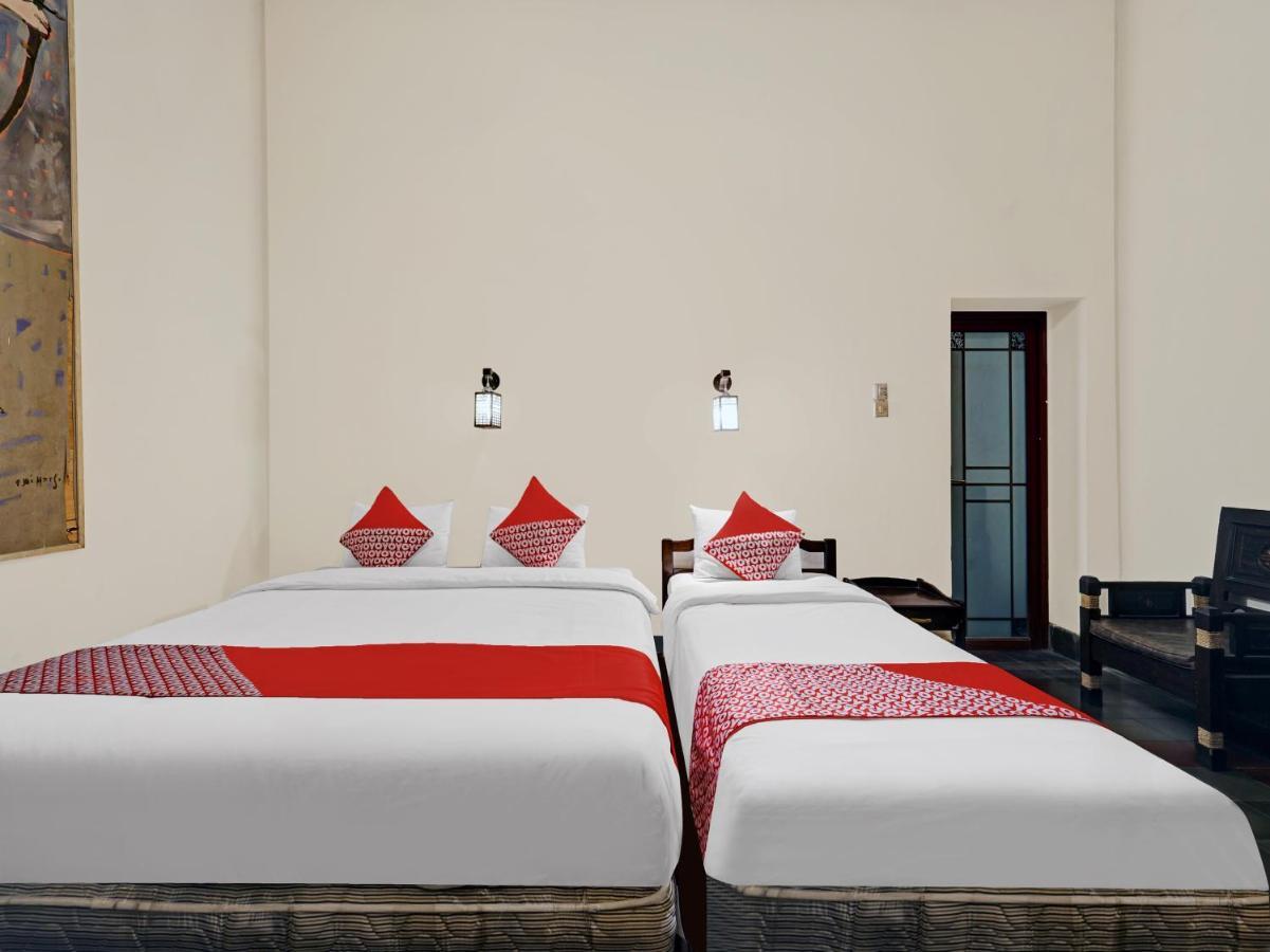 Oyo 90676 Oryza Hotel Yogyakarta Exterior foto