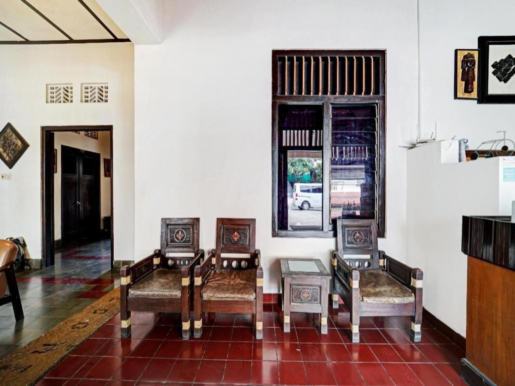 Oyo 90676 Oryza Hotel Yogyakarta Exterior foto